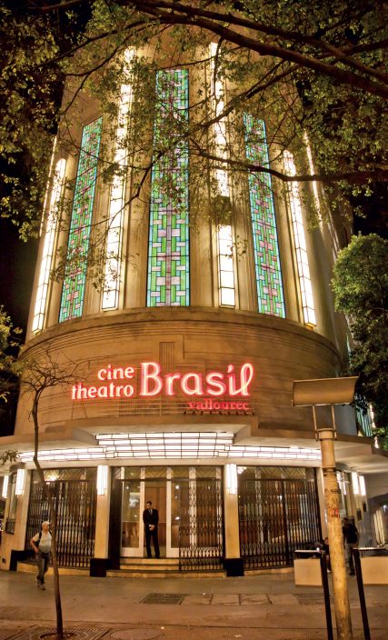 Café do Cine Theatro Brasil reabre as portas em Belo Horizonte